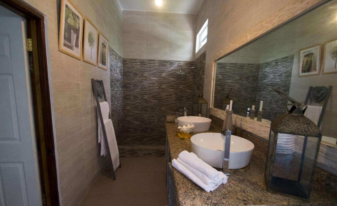 Le Comfort Anse Royale Exterior foto